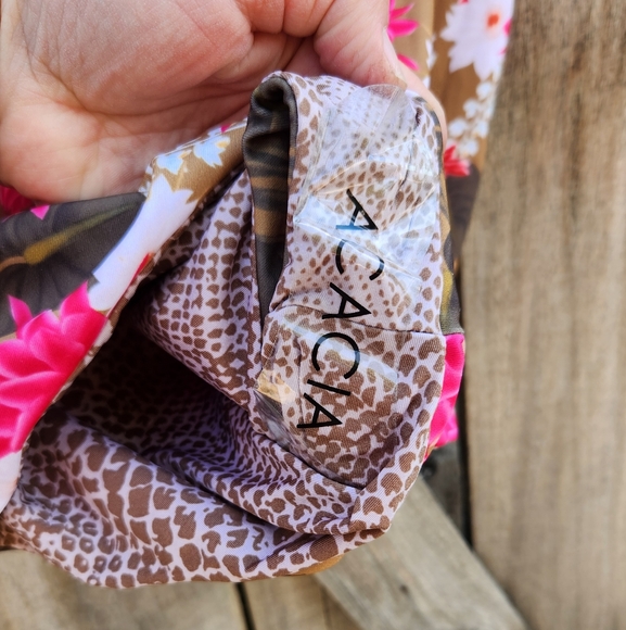 NWT ACACIA SWIMWEAR Ehukai Fullpc Lei Day Womens Size M Swimsuit - Picture 5 of 9